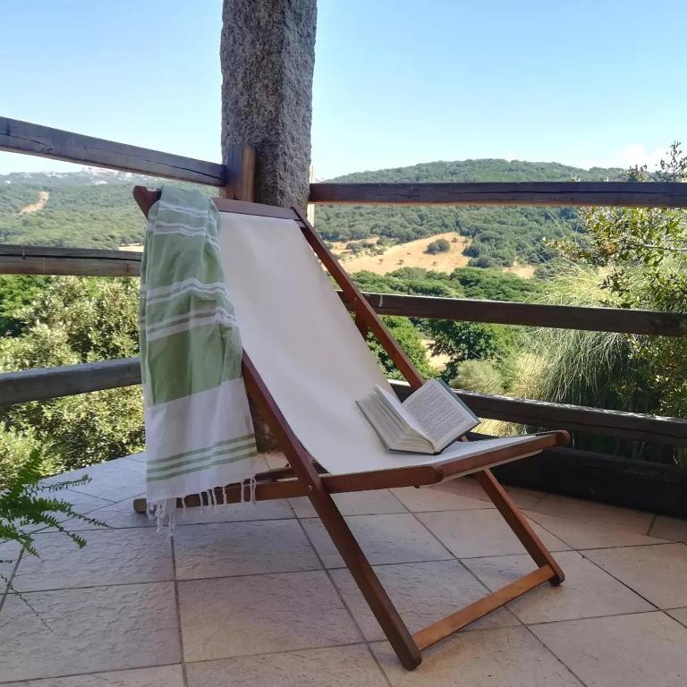 L'Elicriso - Oasi di Relax in Gallura con Veranda Panoramica - Bed and Breakfast Aglientu