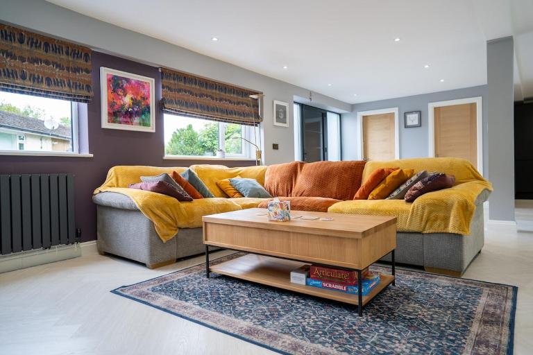 Ultra modern and stylish open plan accommodation - B&B Old Colwyn