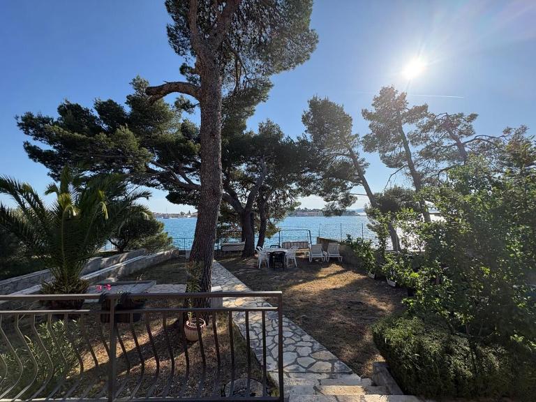 Seaside Serenity - B&B Brodarica