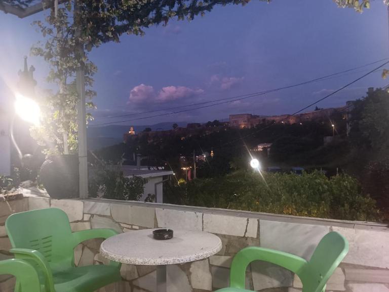 Guest House Bake - B&B Gjirokastër