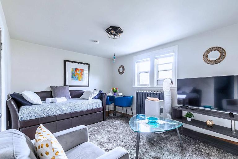 Stylish 1BR Apartment - Heart of James South Hamilton - B&B Hamilton