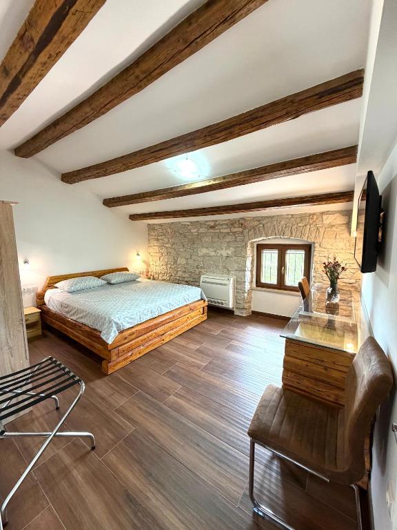 Tea Rooms III - B&B Bale