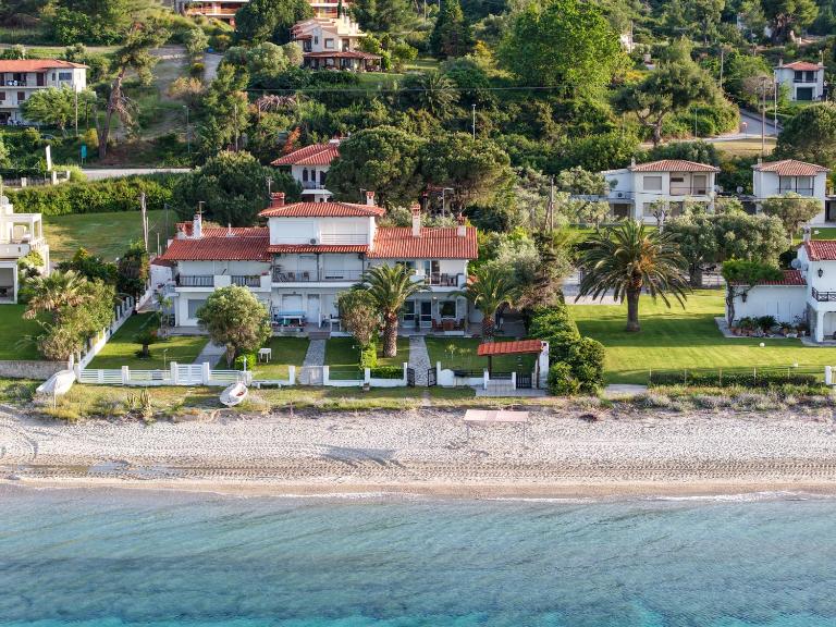 Secret Paradise Beach Front 1 - B&B Pefkochóri