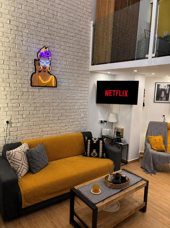 Yellow Skg City Loft - Ferienwohnung Thessaloniki
