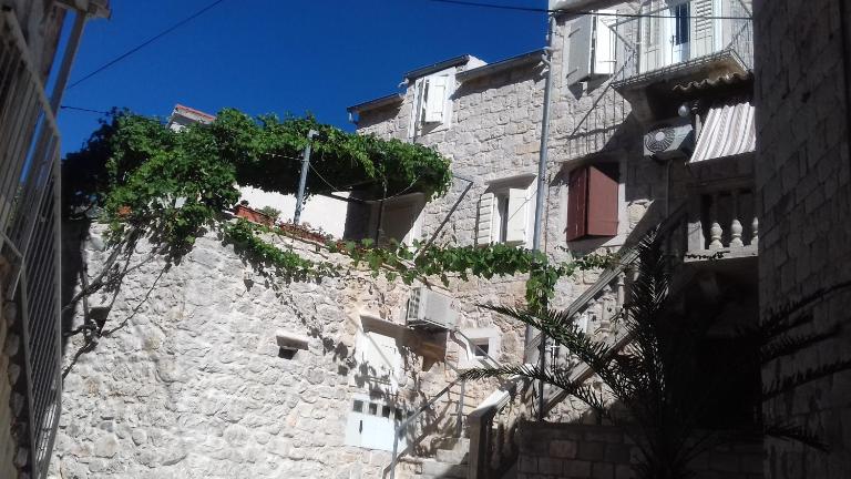 Apartments Donika - B&B Komiža