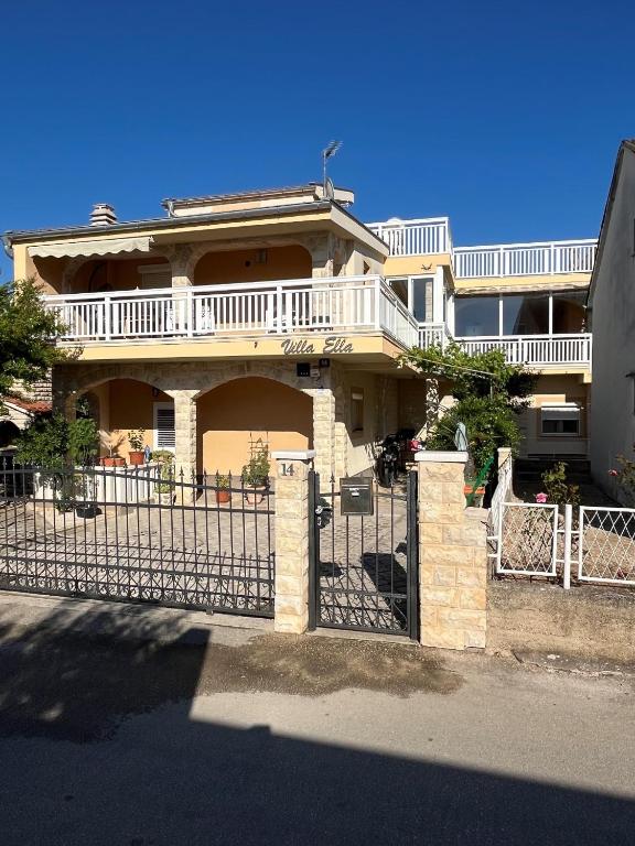 Villa Ella - B&B Pirovac