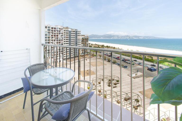 WELCS ESTUDIO 376 EMP con vista al mar - Chambres d'hôtes Empuriabrava