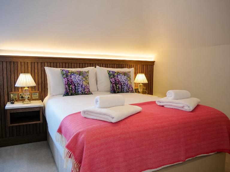 Experience Dingle at Main Street - Room 5 - Chambres d'hôtes Dingle