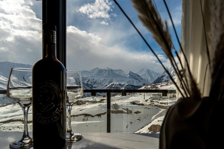 Snow wave Gudauri - Stylish Mountain View Apartments in New Gudauri - B&B Kumlistsikhe