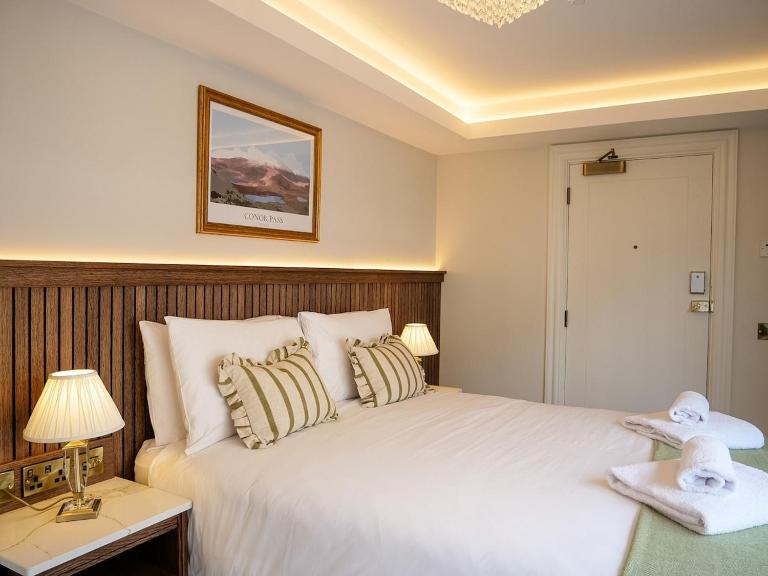 Experience Dingle at Main Street - Room 1 - Chambres d'hôtes Dingle