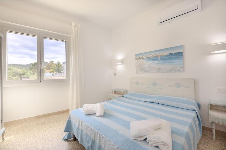 Antica Ferrovia 2 - 1 Min from the Sea - B&B Golfo Aranci