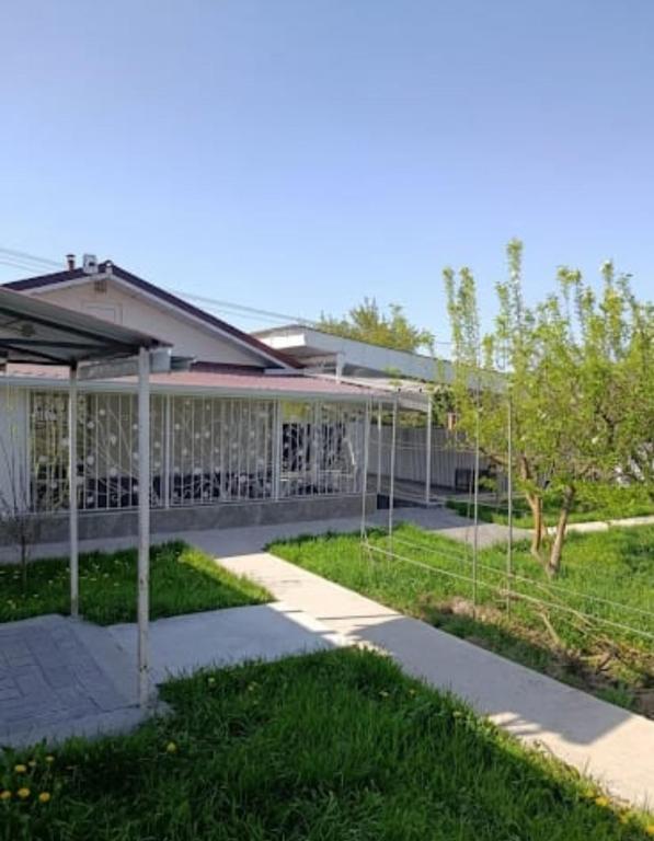 Gorniy Veterok Bishkek - Chambres d'hôtes Bichkek