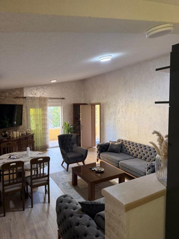 Hajduk - B&B Bjeloši