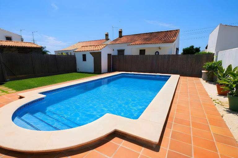 Casa con jardin privado piscina compartida garaje incluido - B&B Conil de la Frontera