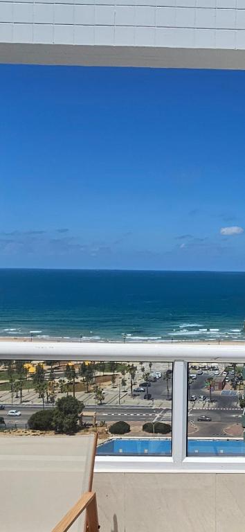 נורדאו 11 Nordau פנטהאוז נוף לים Sea View Penthouse - B&B Asdod