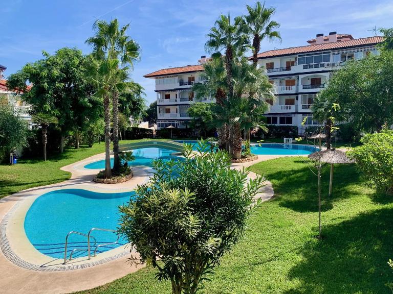 Casa de León Torrevieja - B&B Torrelamata