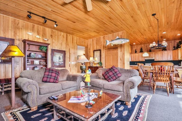 Chippewa Retreat - Lair - B&B Manitowish Waters
