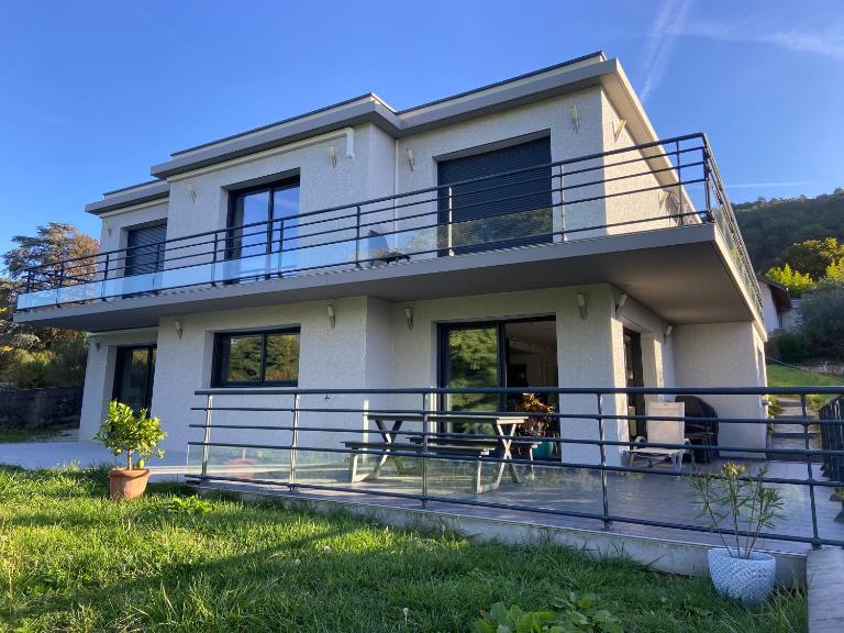 Rez-de-chaussée de notre villa vue sur lac - Chambres d'hôtes Aix-les-Bains