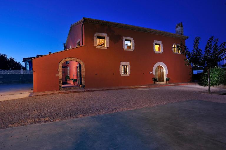 Masia Casa Roja - B&B Banyeres del Penedès