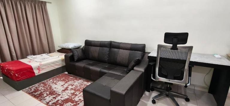 Tokmad Homes - Homestay near Mines shopping mall 600mbps WIFI Netflix - Chambres d'hôtes Serdang Lama