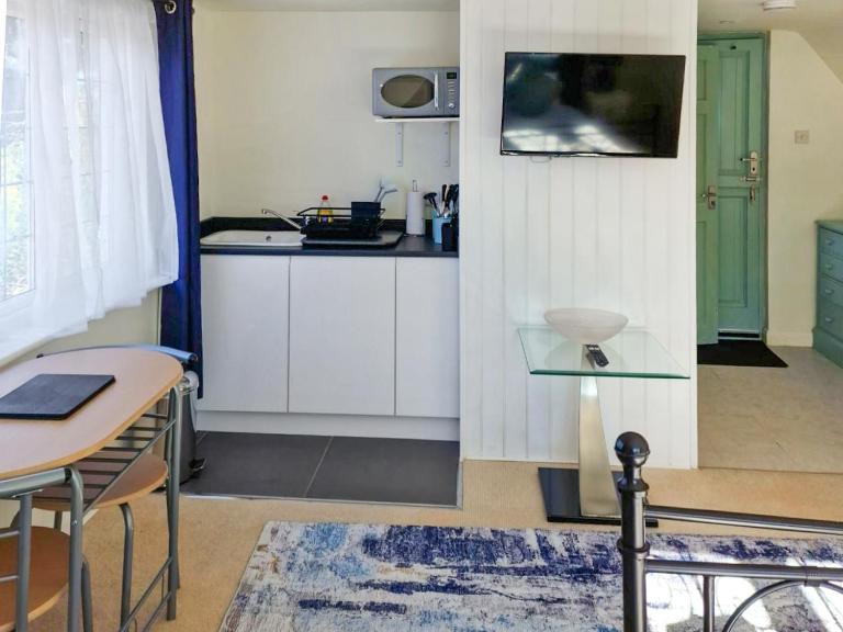 Treetops - B&B Bognor Regis