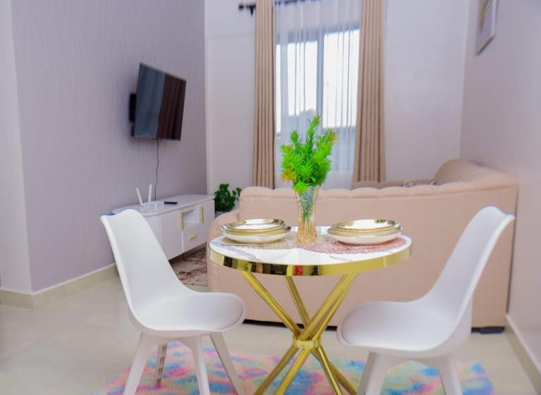 Garden City Luxury Apartments Thika Road - B&B Nairobi