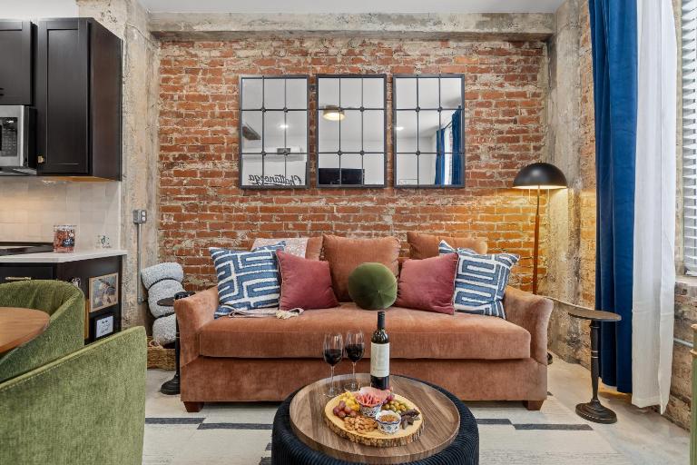 Historic 1915 Building | 2BR 2BA | Free Parking - B&B Chattanooga