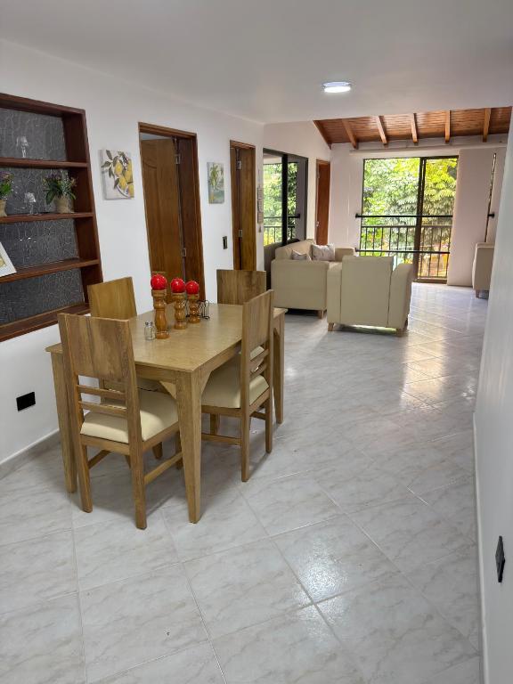 Apartamento parque Simón Bolivar - B&B Itagüí