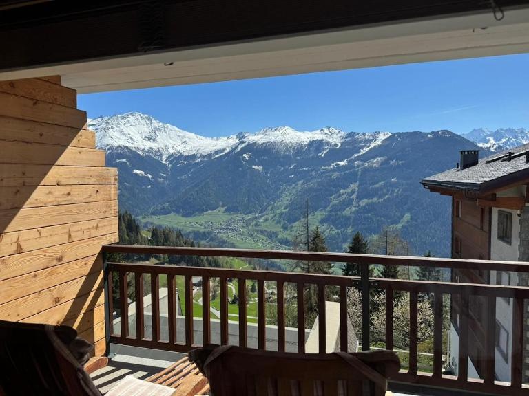 Cosy 2-bed chalet apt with pool, Verbier centre - Ferienwohnung Verbier