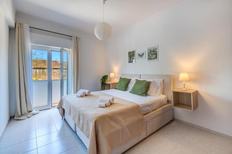 Central Lagos Spacious 3BR Apartment - Ferienwohnung Lagos