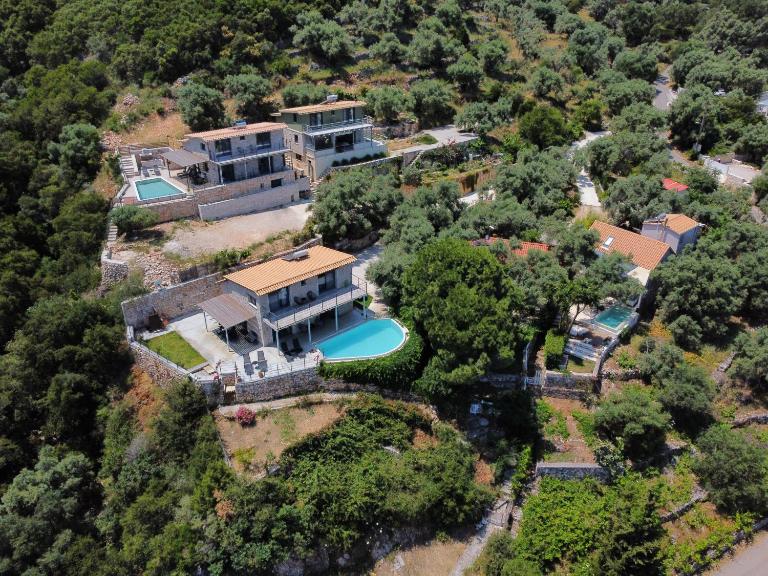 Kaminia Blue Villas - Chambres d'hôtes Tsoukaládhes