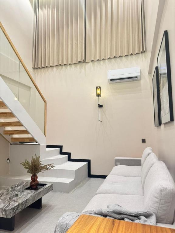 Loft stylish one bedroom- Masaki - Ferienwohnung Daressalam