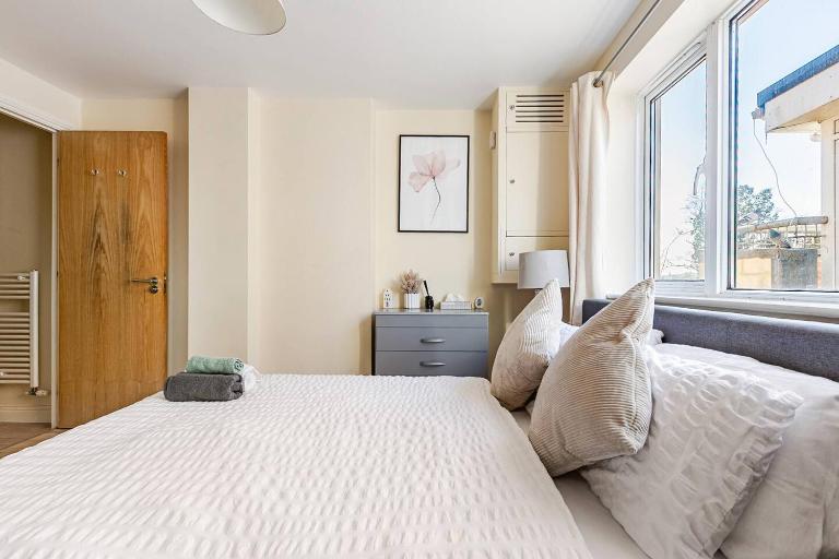 Luxury 2BR Wembley Residence - Sleeps 5 - Bed and Breakfast Preston