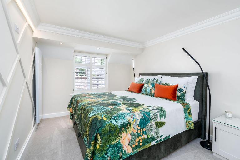 Two-Bedroom House in Beverley Centre with Parking - B&B Beverley