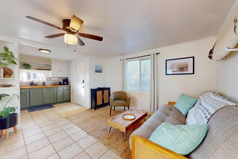 Surf Shack 2: Cozy Cabin + Wi-Fi - Bed and Breakfast Westport