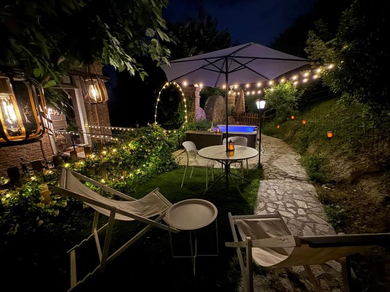 Io&Te Suite con Jacuzzi Privata a Villa Monteriolo - Bed and Breakfast Canelli
