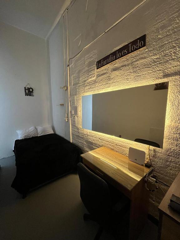 Habitación con baño privado cerca al aeropuerto! - B&B Bogotá