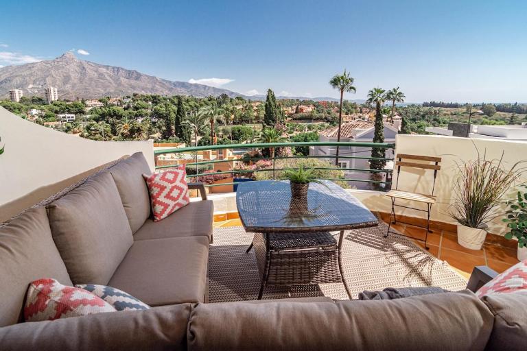 SAT2 - Modern 2 bedroom apartment with ocean view - Ferienwohnung Marbella