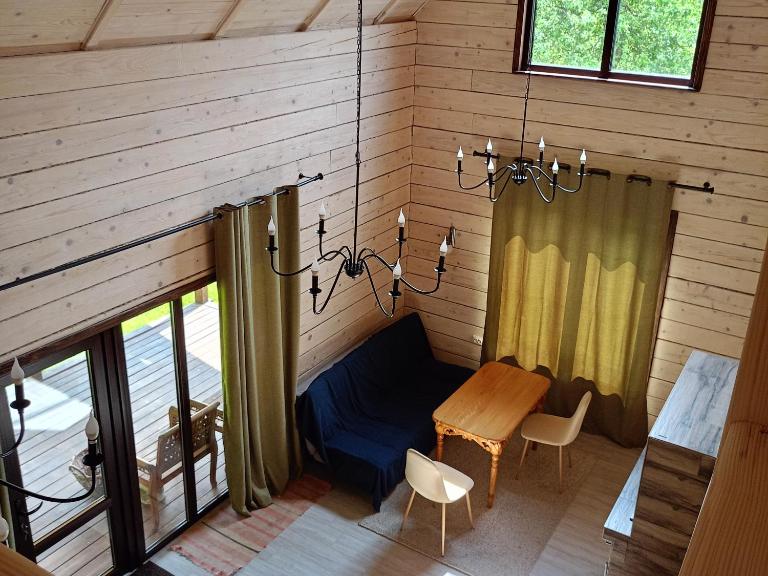 Шалє Ясна садиба - B&B Yasenytsia-Zamkova