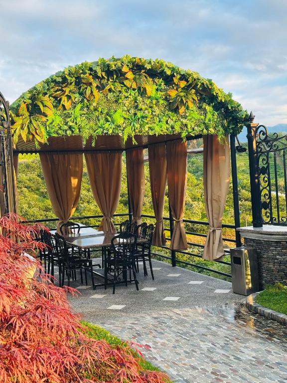 Green villa panorama - B&B Batumi