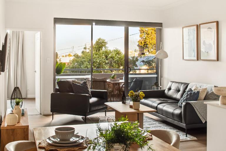 Stunning 2BR at Harwood West Perth - B&B Perth