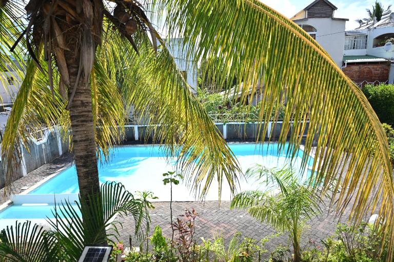 Tropical Duplex Pool 2-Min Walk to the Beach - Ferienwohnung Grand Baie