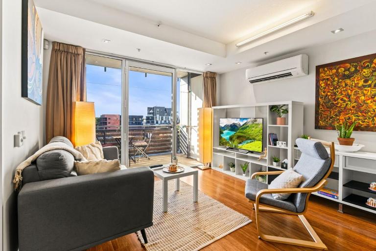 Adelaide East End Escape, 2BR, Balcony and Parking - Chambres d'hôtes Adélaïde