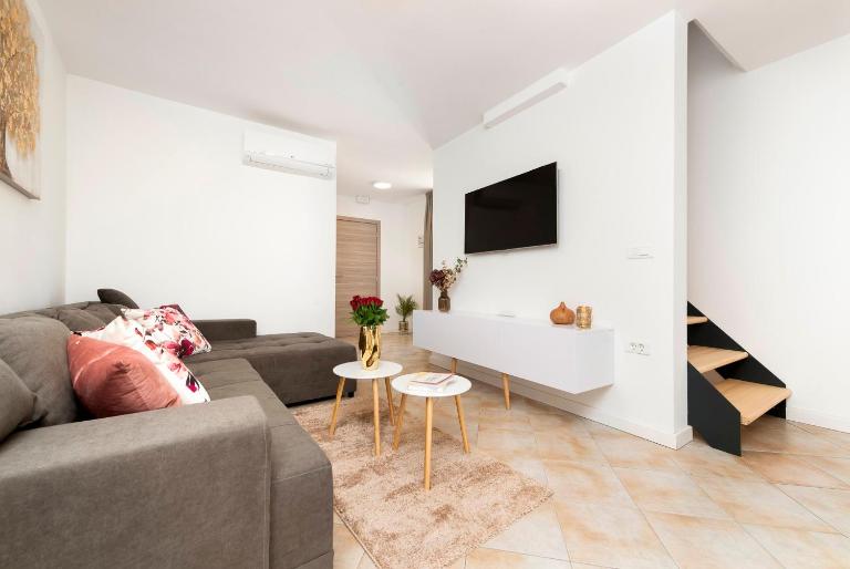 Apartment Vecchio Mulino by Rent Istria - Bed and Breakfast Bale