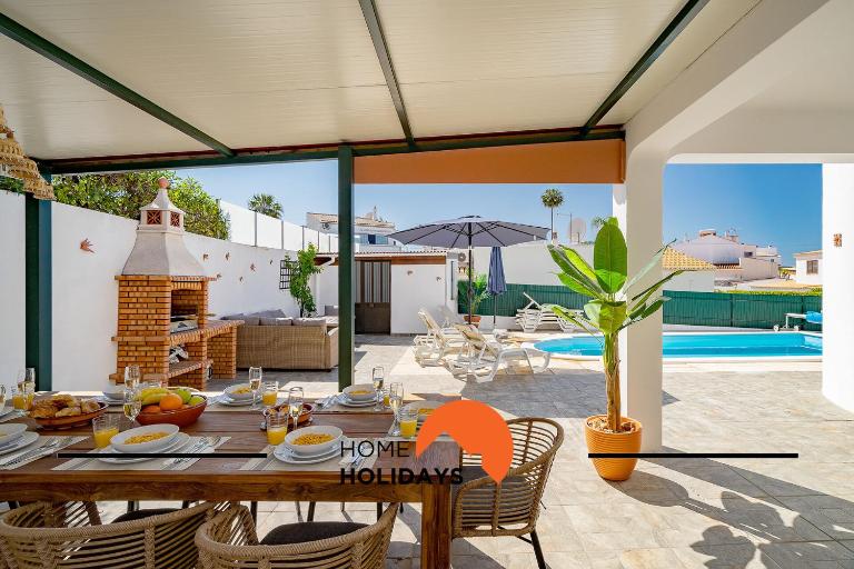 #245 Family Villa w Pool 5 Min to Zoomarine - B&B Albufeira