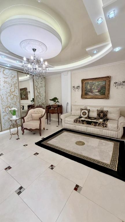 Luxury Classic Apartment - B&B Odesa
