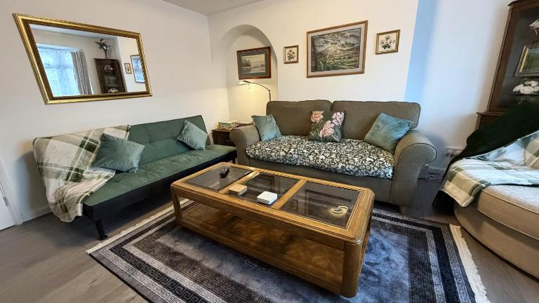 Peake Edge Home - B&B Chesterfield