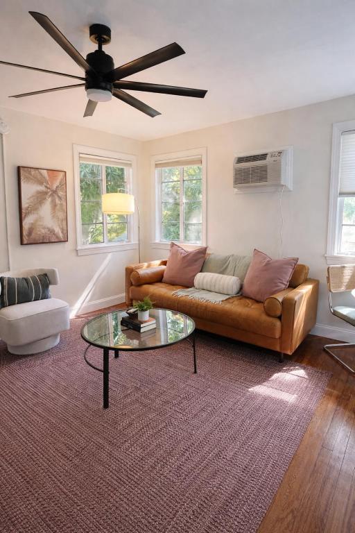 Bright and Breezy 1Bedroom 4blocks from DTSP - B&B St. Petersburg