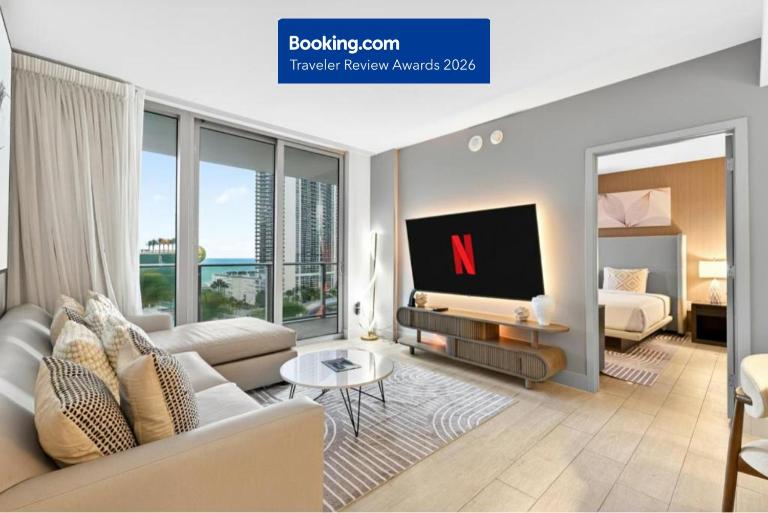 Elegance by the Ocean - 2BD Hyde House Gem with LUXURY RESORT AMENITIES - NO RESORT & NO PARKING FEES, CHECK DETAILS - B&B Hollywood