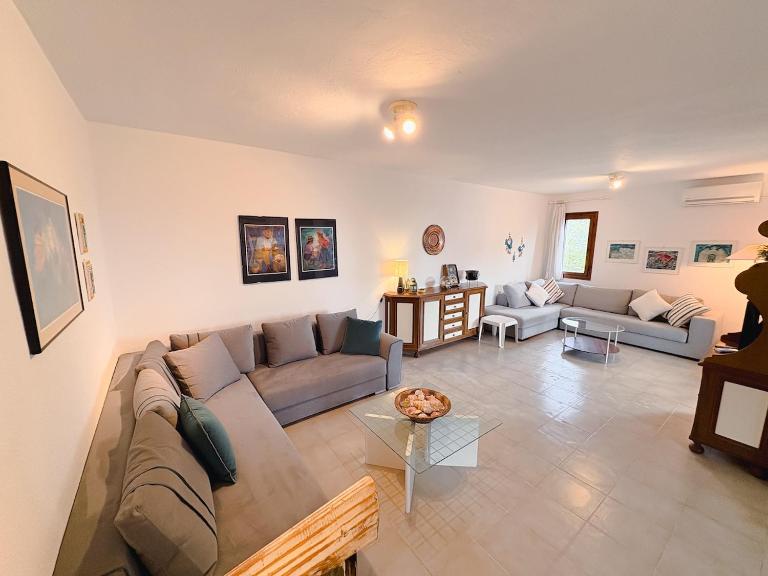 Sea Breeze House 50m from Beach - 2Floors- 6guests - B&B Gerakiní